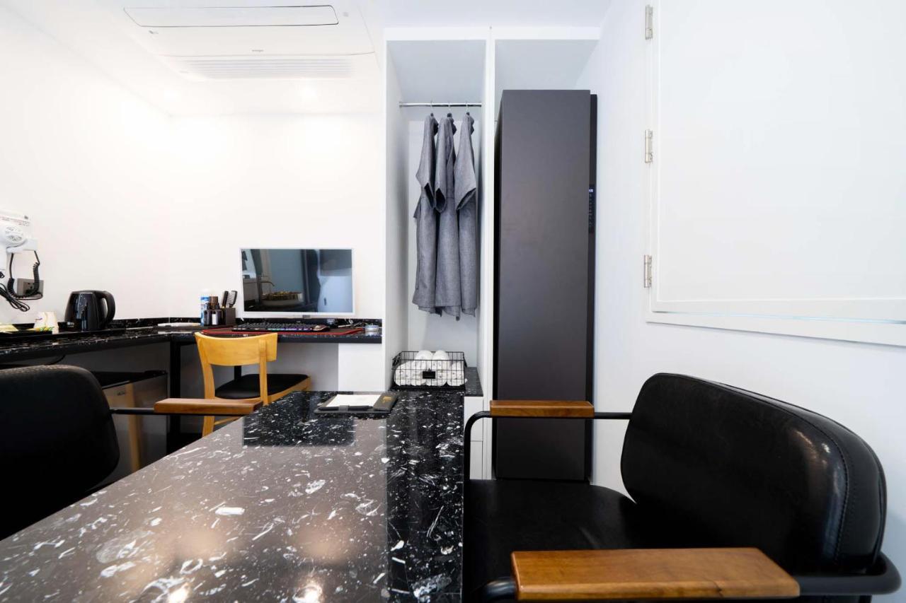Ytt Hotel Пусан Экстерьер фото