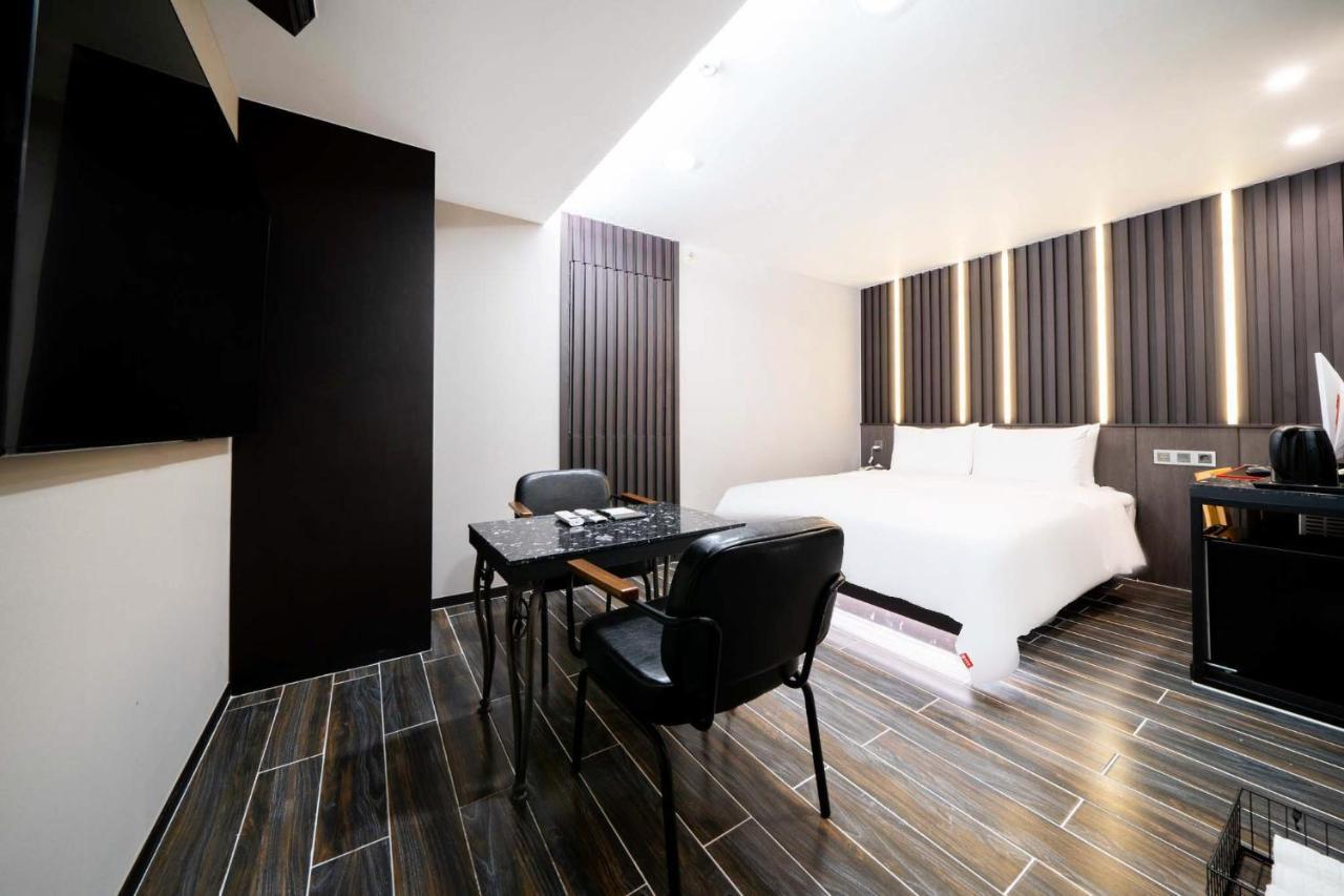 Ytt Hotel Пусан Экстерьер фото