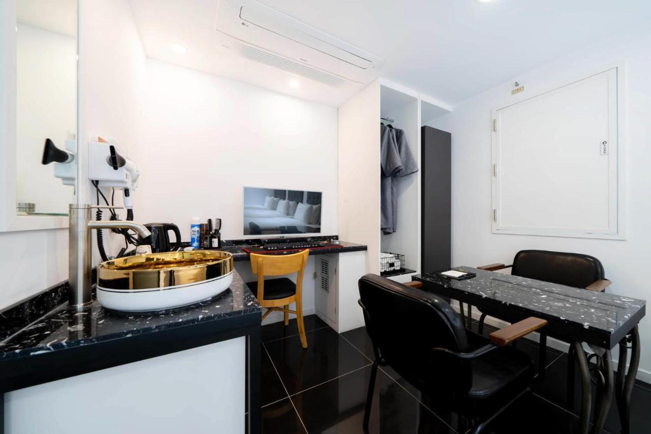 Ytt Hotel Пусан Экстерьер фото