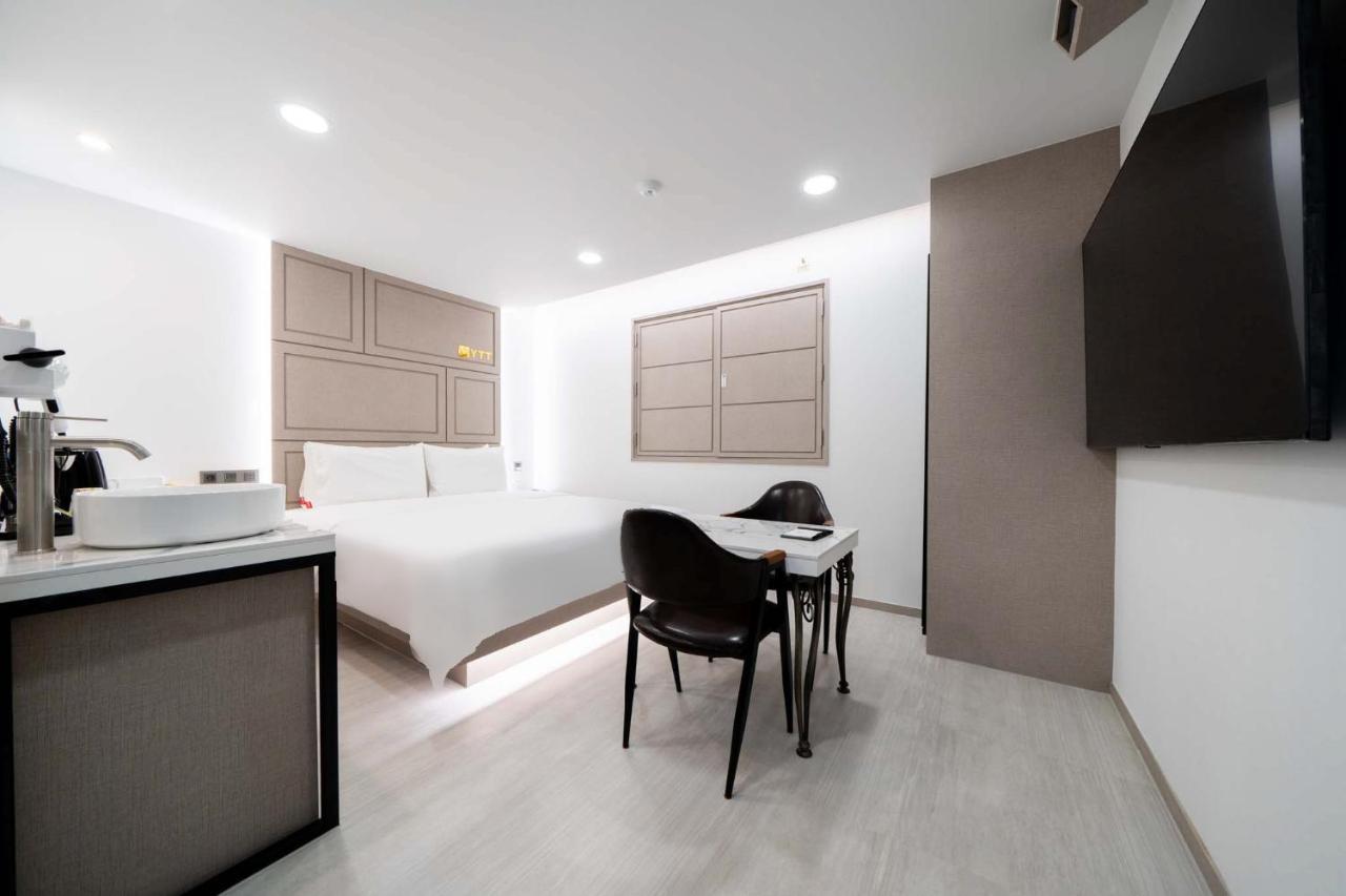 Ytt Hotel Пусан Экстерьер фото