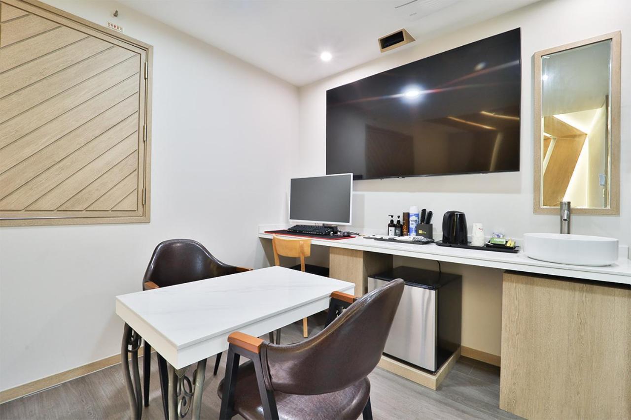Ytt Hotel Пусан Экстерьер фото